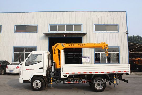點擊查看詳細信息<br>標題：3噸隨車吊 閱讀次數(shù)：2795