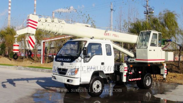 點擊查看詳細(xì)信息<br>標(biāo)題：8噸汽車吊 閱讀次數(shù)：3190
