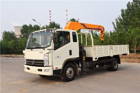 點(diǎn)擊查看詳細(xì)信息<br>標(biāo)題：5噸凱馬隨車吊 閱讀次數(shù)：2574