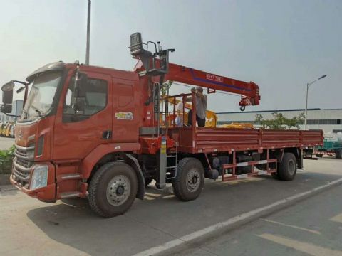 點擊查看詳細信息<br>標題：柳汽前四后四隨車吊 閱讀次數(shù)：2083