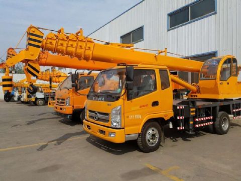 點擊查看詳細(xì)信息<br>標(biāo)題：8噸凱馬汽車吊 閱讀次數(shù)：2203