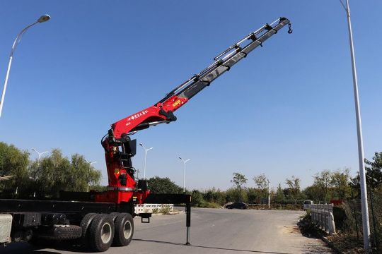 點擊查看詳細信息<br>標題：40噸折臂吊 閱讀次數(shù)：2995
