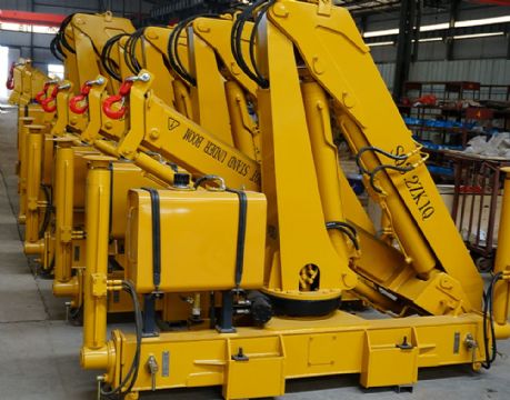 點擊查看詳細信息<br>標題：SQ3S3  3.2噸折臂吊 閱讀次數(shù)：2651